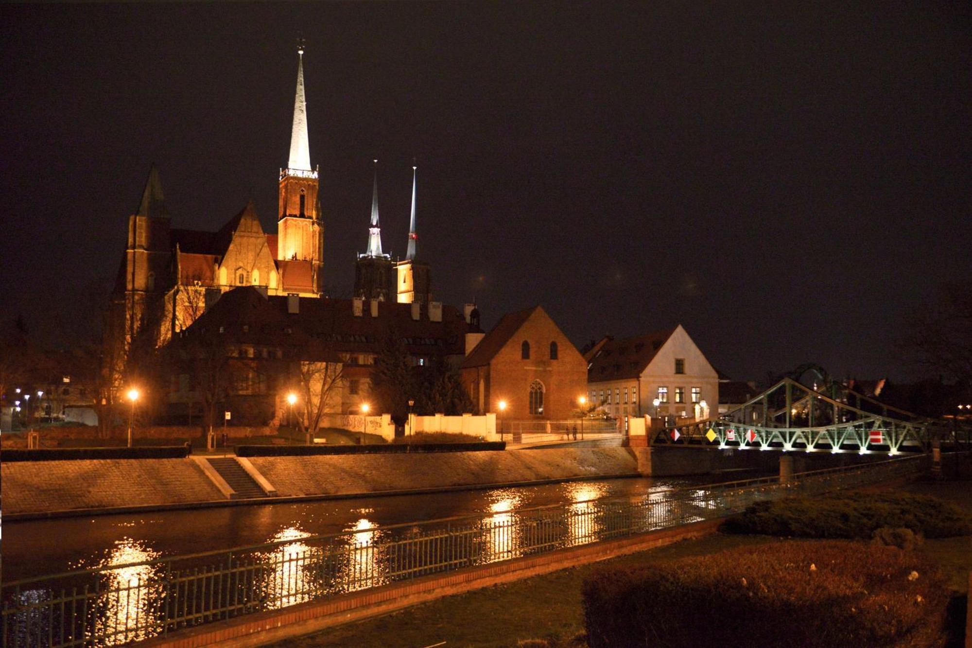 Rooms In Historic Heart Of Wrocław Kültér fotó